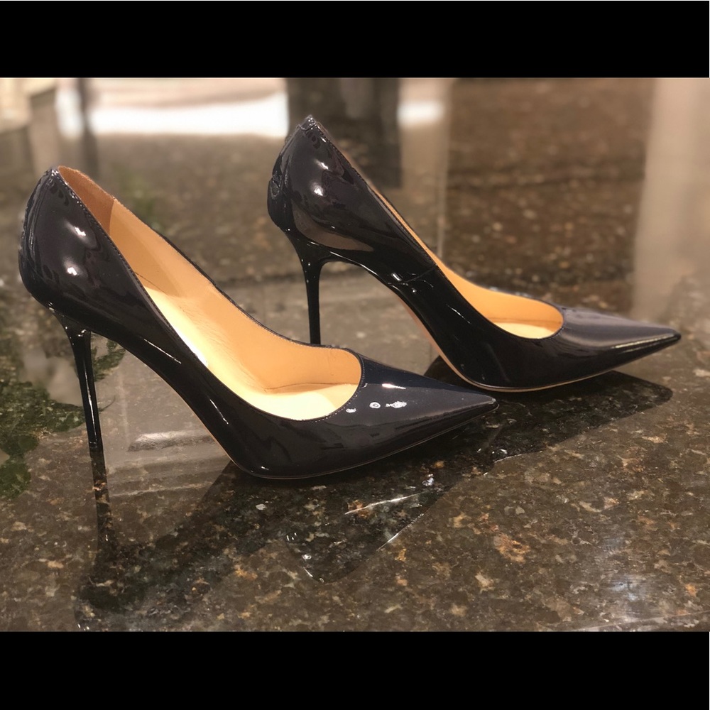 Jimmy Choo glossy navy patent pump like new